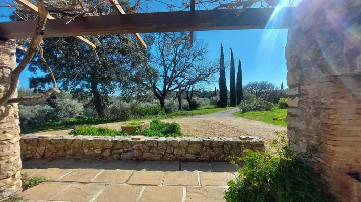 Image No.13-6 Bed House for sale