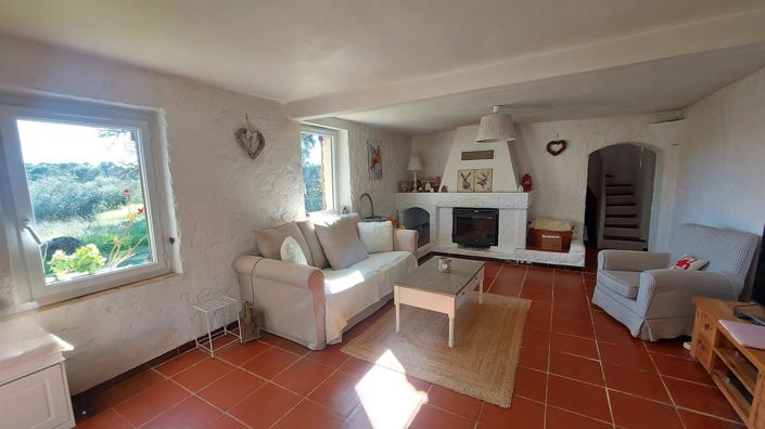 Image No.29-6 Bed House for sale