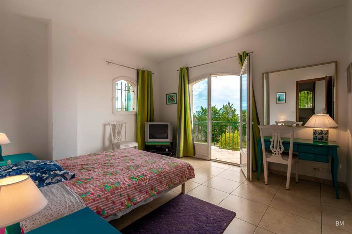 Image No.21-4 Bed House for sale