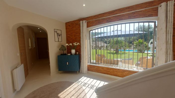 Image No.18-5 Bed House for sale