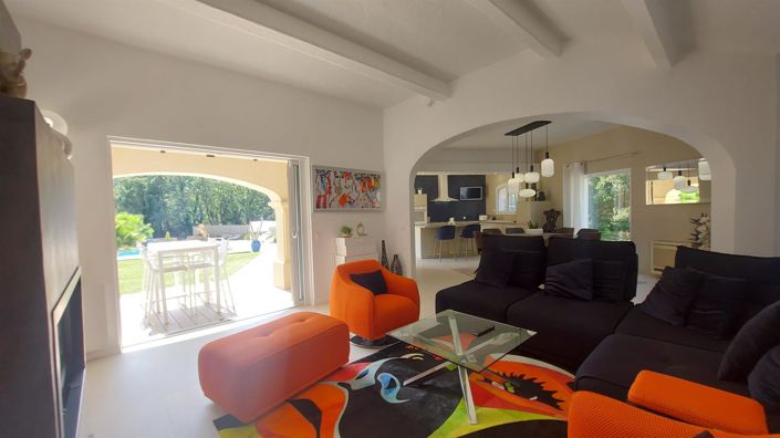 Image No.21-5 Bed House for sale