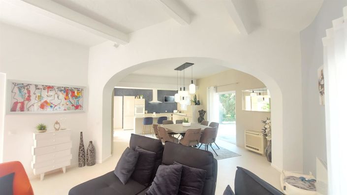 Image No.22-5 Bed House for sale