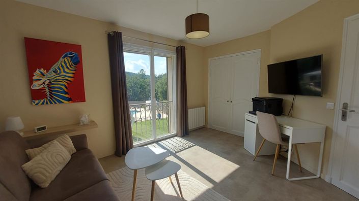 Image No.30-5 Bed House for sale