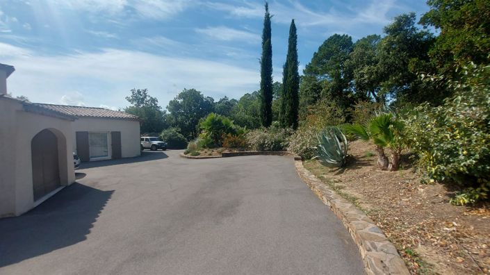 Image No.48-5 Bed House for sale