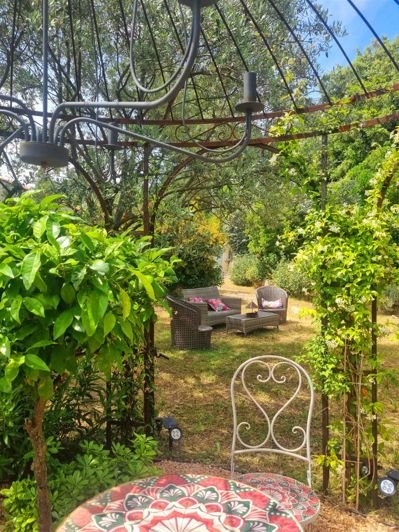 Image No.24-4 Bed House for sale