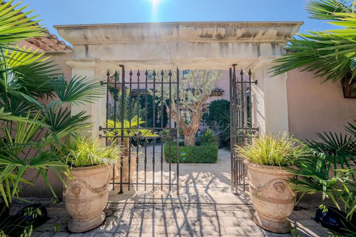 Image No.9-4 Bed House for sale