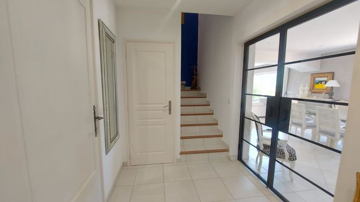 Image No.6-3 Bed House for sale