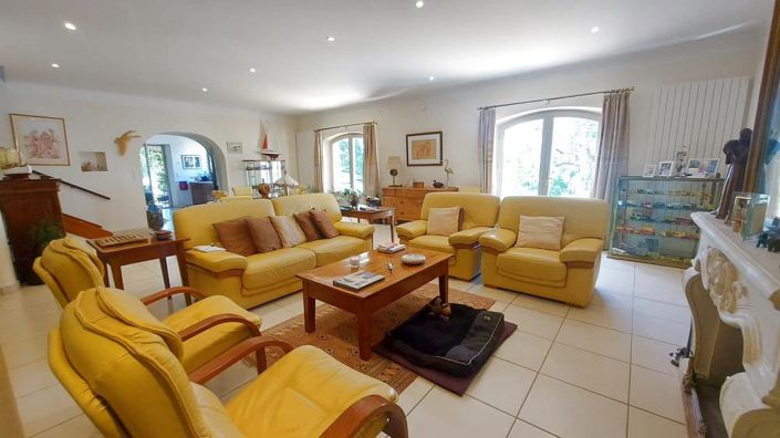 Image No.14-4 Bed House for sale