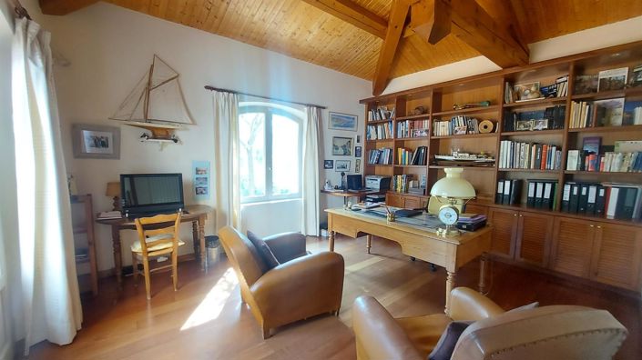 Image No.19-4 Bed House for sale