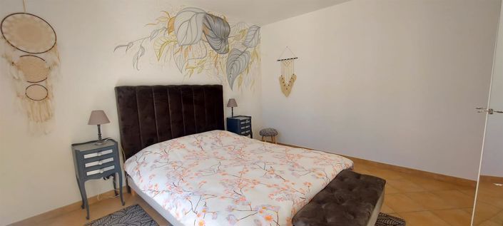 Image No.14-4 Bed House for sale