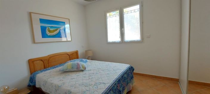 Image No.19-4 Bed House for sale