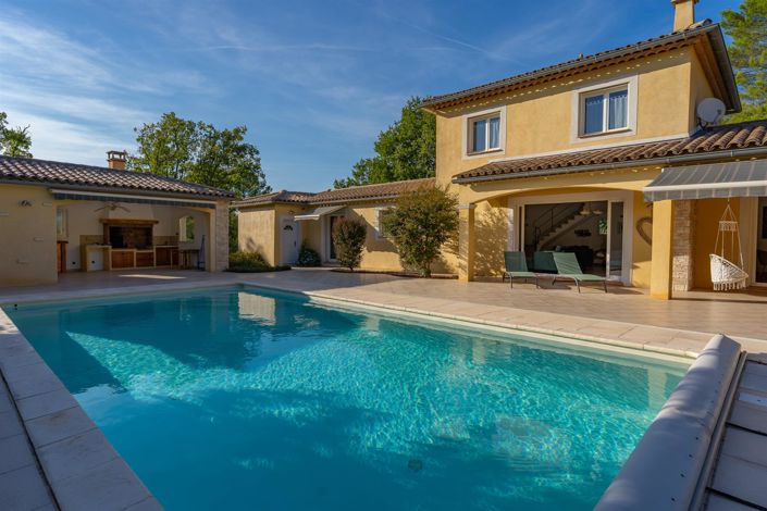 Image No.2-4 Bed House for sale