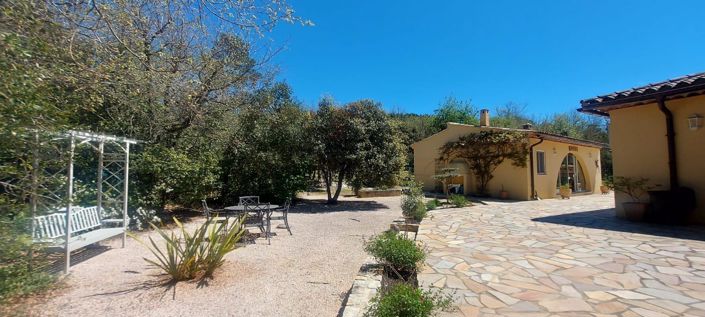 Image No.6-4 Bed House for sale