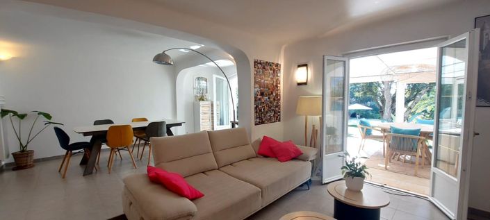 Image No.12-3 Bed House for sale