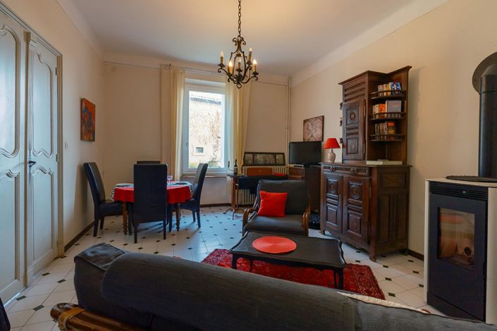 Image No.10-8 Bed House for sale