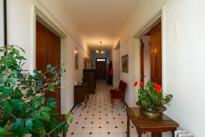 Image No.11-8 Bed House for sale