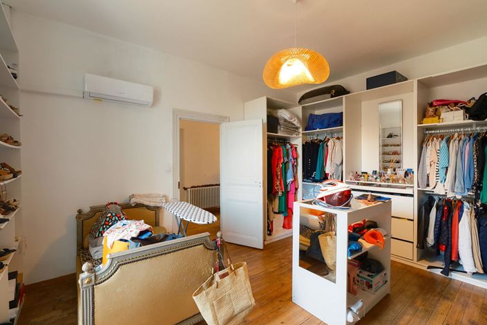 Image No.15-8 Bed House for sale