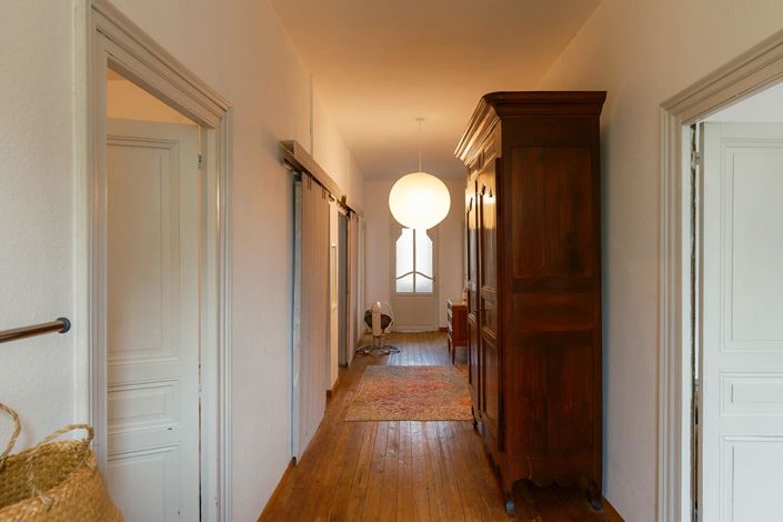 Image No.16-8 Bed House for sale