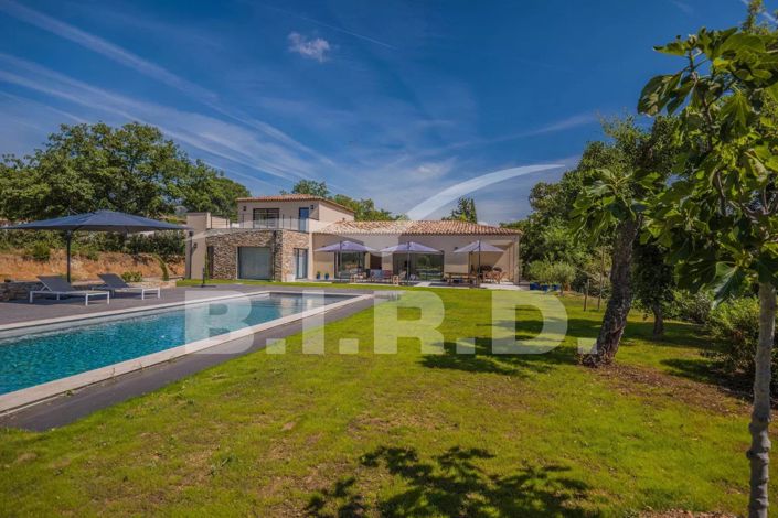 Image No.1-4 Bed House for sale