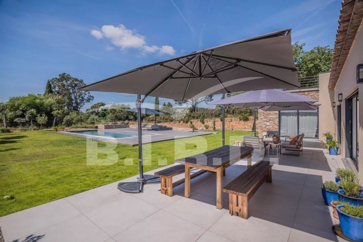 Image No.7-Maison de 4 chambres à vendre à Grimaud