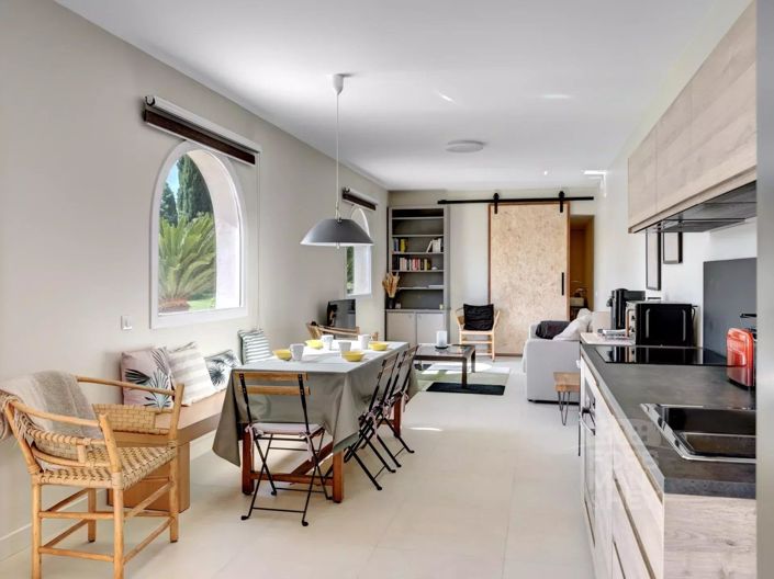 Image No.16-5 Bed House for sale