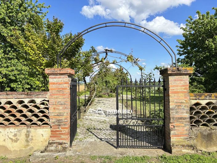 Image No.10-4 Bed House for sale