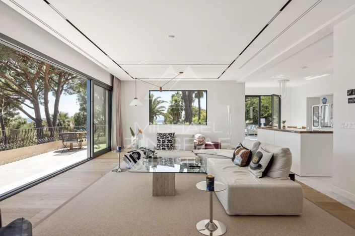 Image No.6-6 Bed House for sale