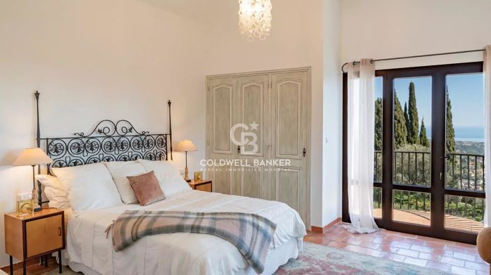 Image No.10-6 Bed House for sale