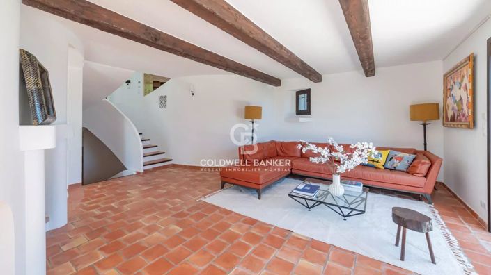 Image No.14-6 Bed House for sale