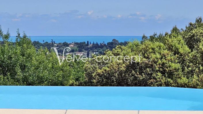 Image No.6-6 Bed House for sale