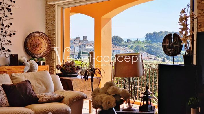 Image No.7-6 Bed House for sale