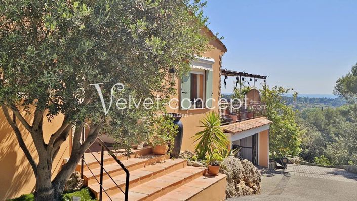 Image No.9-6 Bed House for sale