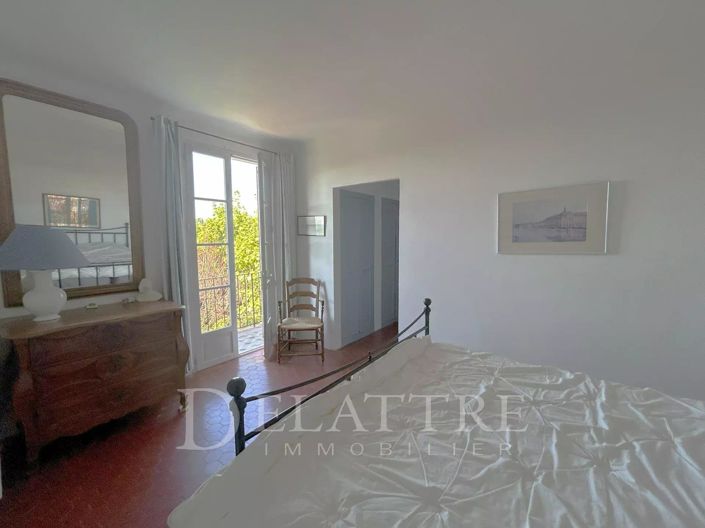 Image No.11-7 Bed House for sale