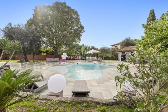 Image No.1-4 Bed House for sale