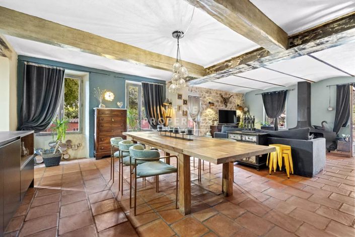 Image No.12-4 Bed House for sale