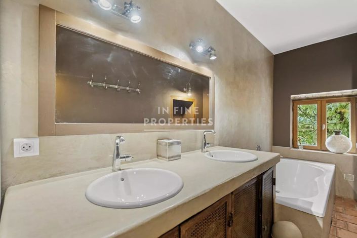 Image No.16-4 Bed House for sale