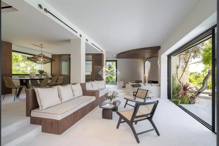 Image No.4-5 Bed House for sale