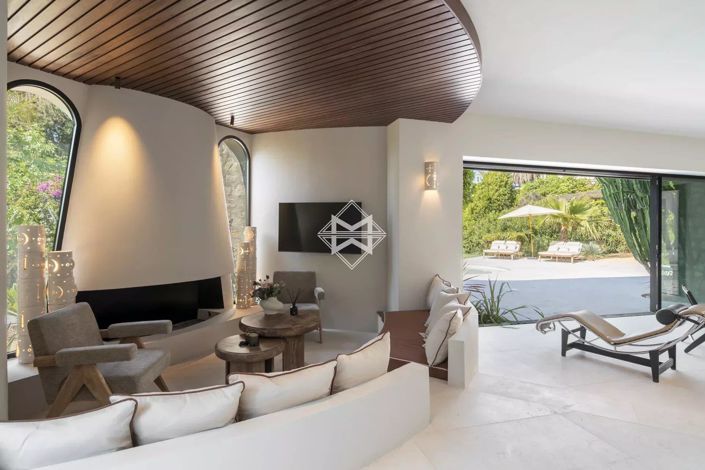 Image No.5-5 Bed House for sale