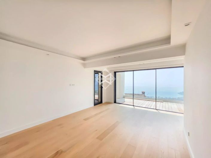 Image No.18-4 Bed House for sale