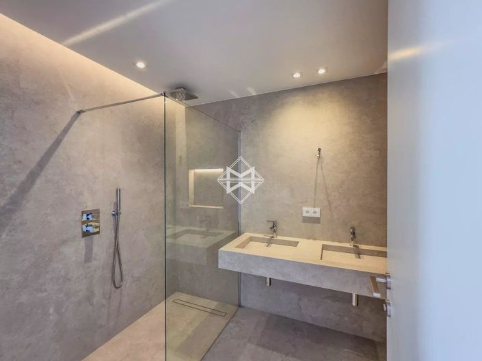 Image No.27-4 Bed House for sale