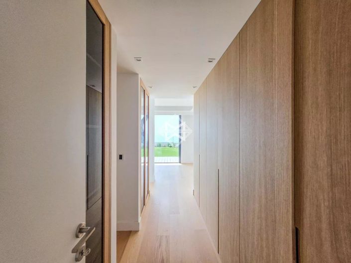 Image No.31-4 Bed House for sale