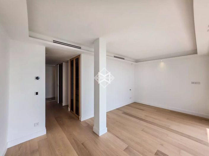 Image No.33-4 Bed House for sale