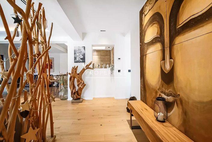 Image No.3-4 Bed House for sale