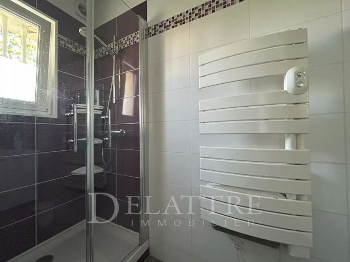 Image No.12-5 Bed House for sale