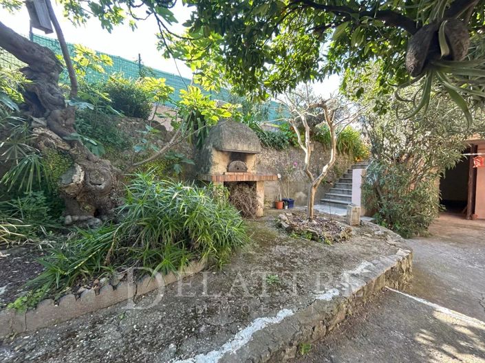 Image No.4-5 Bed House for sale