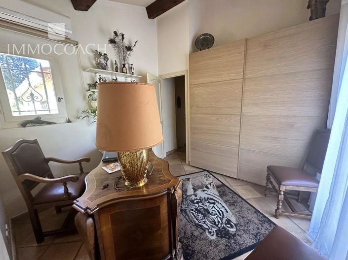 Image No.10-3 Bed House for sale