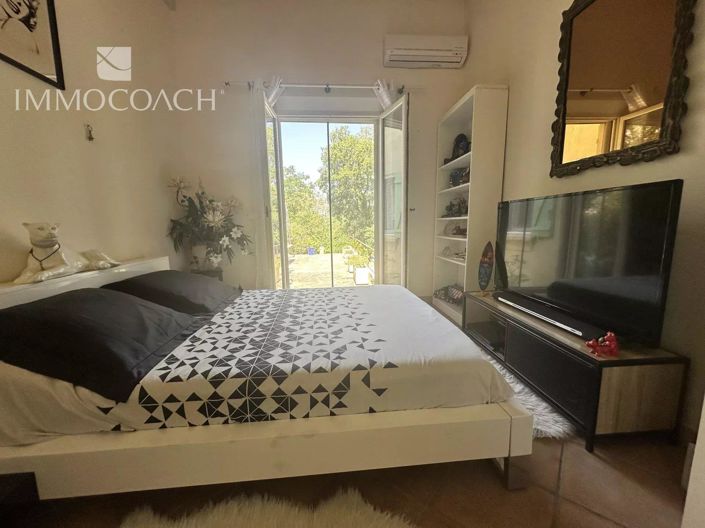 Image No.6-3 Bed House for sale