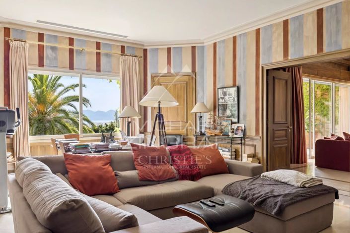 Image No.4-9 Bed House for sale