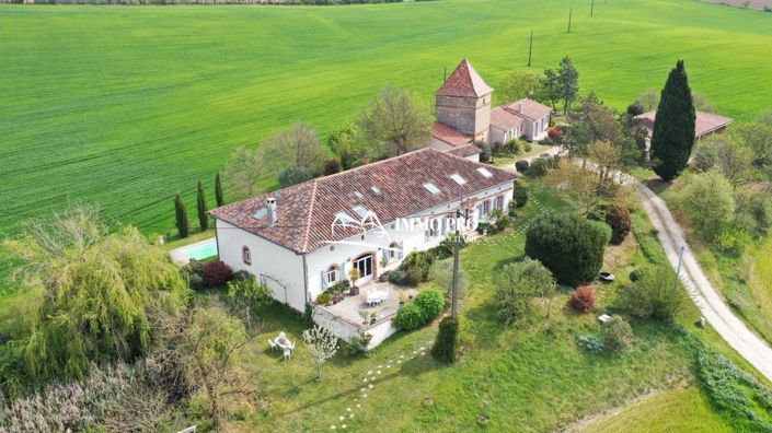 Image No.1-10 Bed House for sale