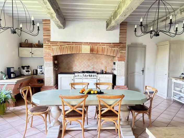 Image No.11-10 Bed House for sale